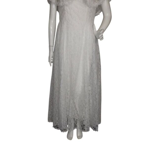 Vintage WEDDING Dress, 8, White Lace, Drape Shoulders, High Collar, Sleeveless - Picture 3 of 13
